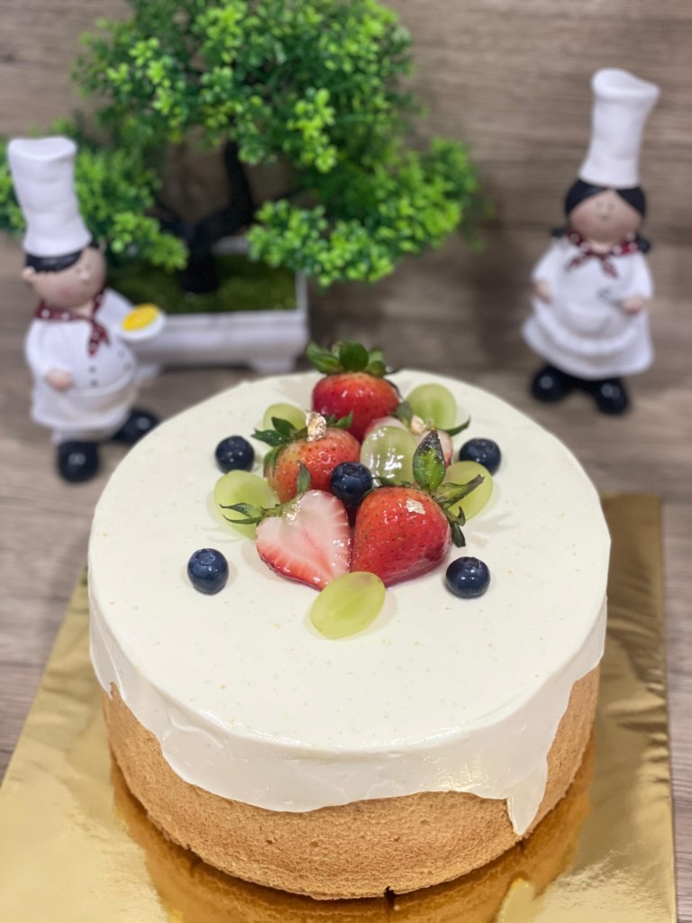 Classic Orange chiffon with fruits